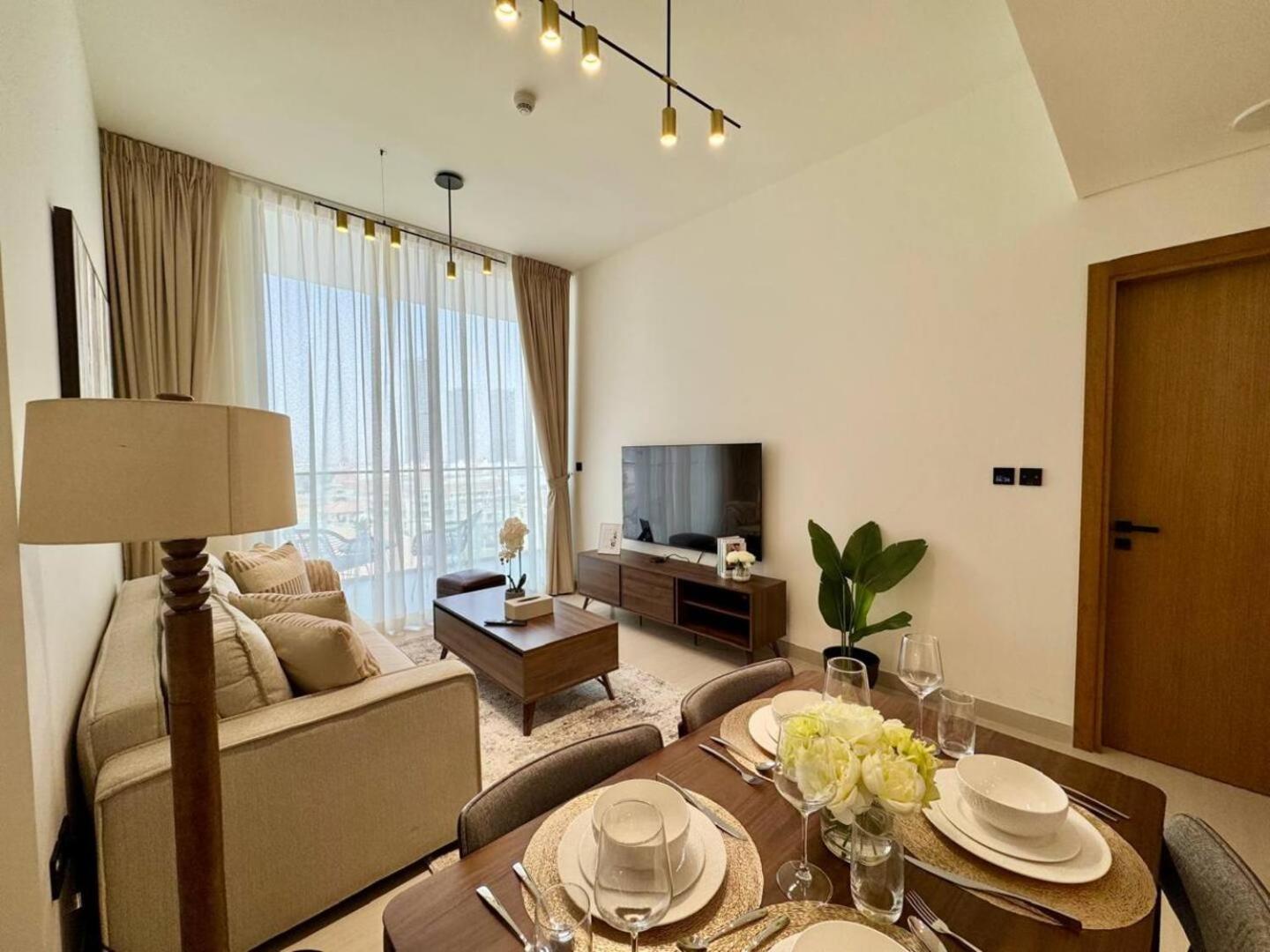 Cozy 1br Wood & Beige Retreat In Jvc Dubai
